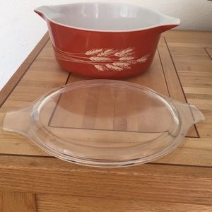 Pyrex Casserole with Lid